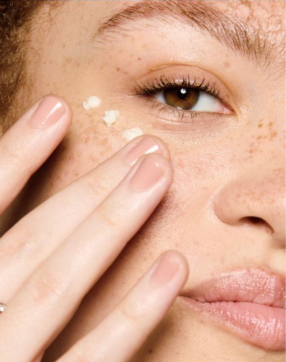 Anew Clinical Line Eraser with Retinol Eye Cream image