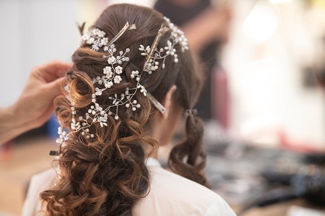Proper Hair Washing Techniques for Healthy and Lustrous Locks