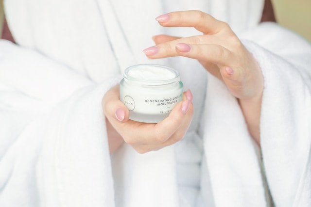 Maintain Glowing and Healthy Skin on Your Travels