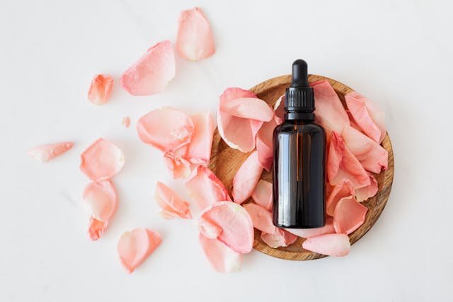 The Best Skincare Ingredients for Youthful and Radiant Skin